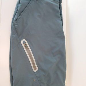 Men's Fishing Shorts Blue Size 34 Front & Back Pockets Mesh Pockets. Preowned in